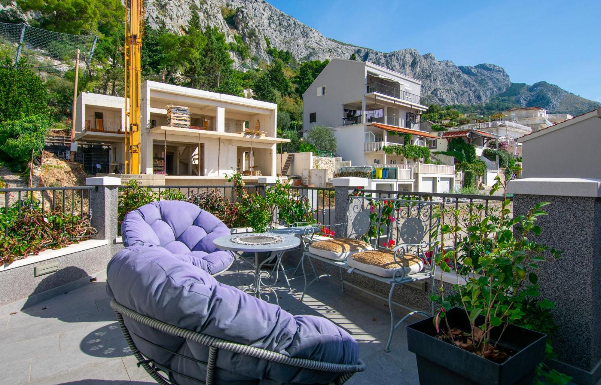 Apartments Ozren Omis Exterior photo